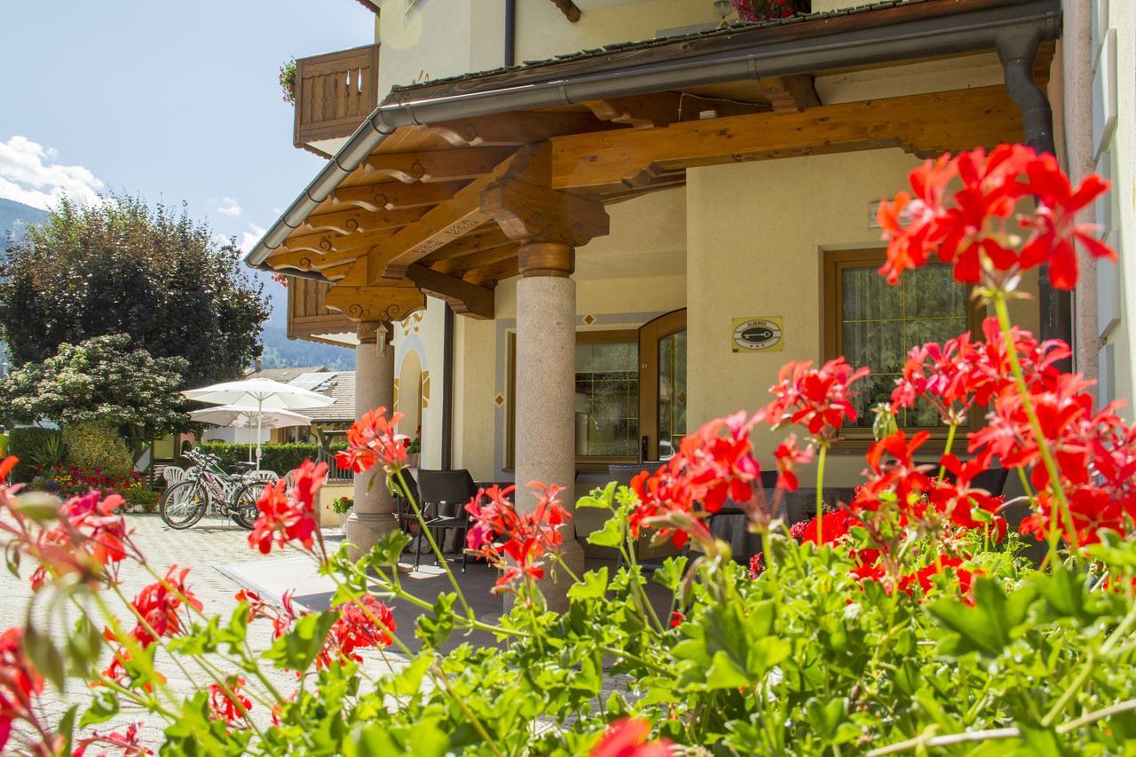 Hotel Genzianella Ziano di Fiemme Buitenkant foto