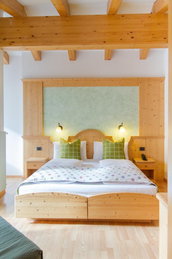 Hotel Genzianella Ziano di Fiemme Buitenkant foto