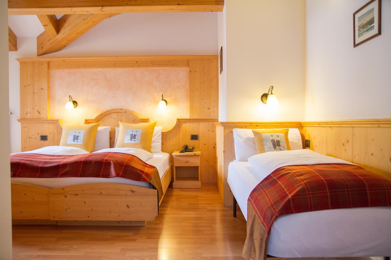 Hotel Genzianella Ziano di Fiemme Buitenkant foto